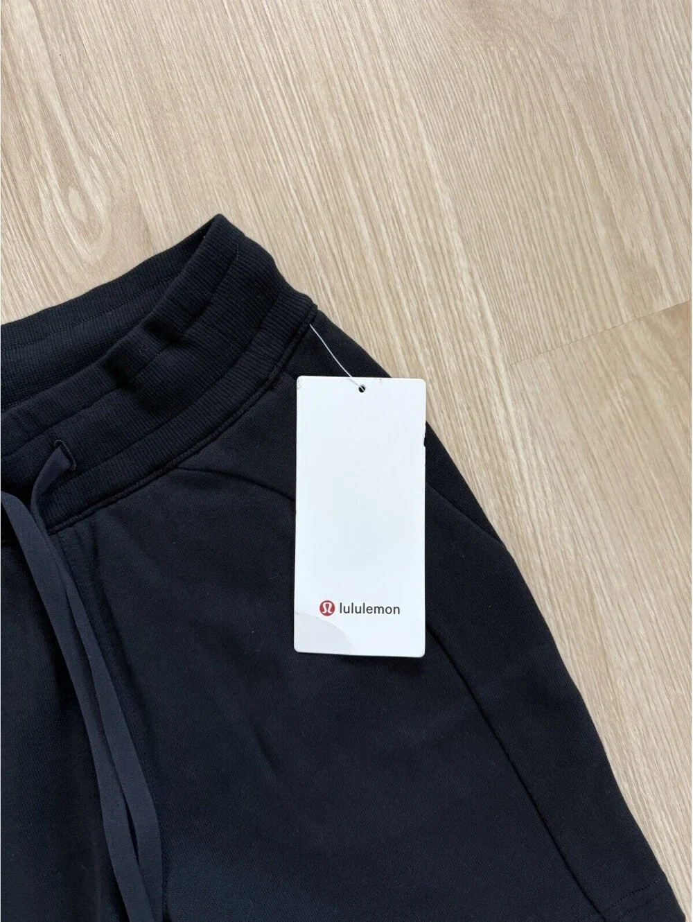 NWT Lululemon Scuba High-Rise Short 5